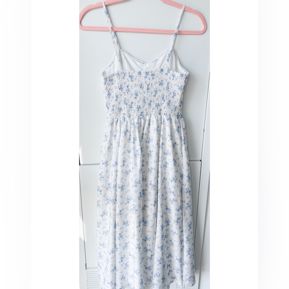 Blue and white floral midi dress - Picture 13 of 15